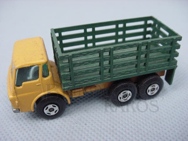 Brinquedo antigo Dodge Stake Truck Superfast verde e amarelo