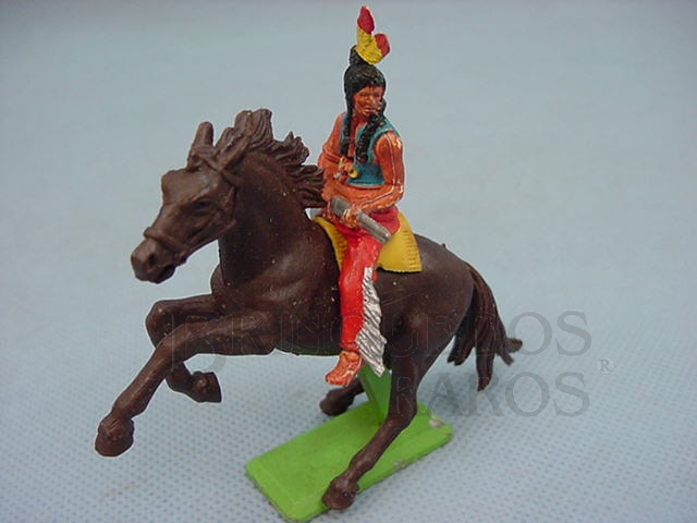 Brinquedo antigo Índio montado a cavalo com rifle Série Deetail Década de 1970