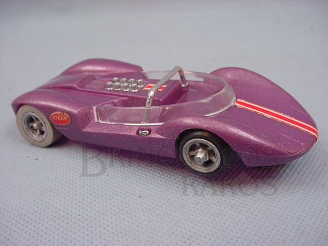 Brinquedo antigo Cucaracha roxa metálica com Chassi de Alumínio e Rodas de Magnésio Década de 1970