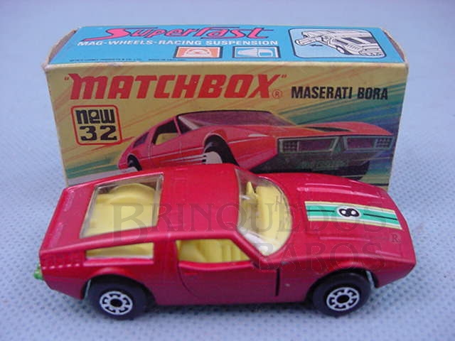 Brinquedo antigo Maserati Bora Superfast vermelho metálico number 8 label