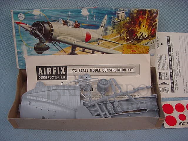 Brinquedo antigo Avião Aichi D3A1 Val