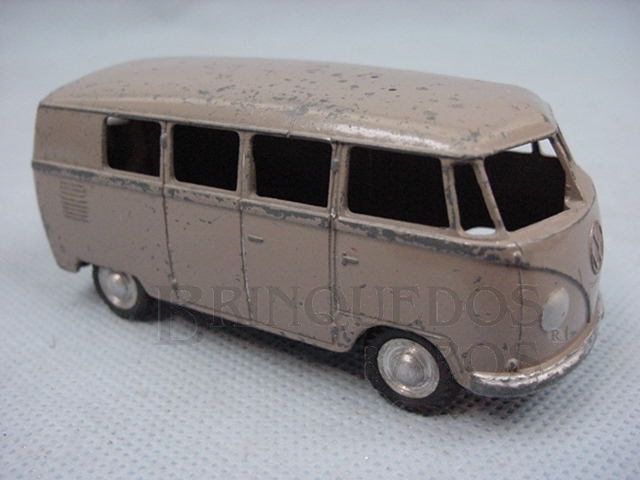 Brinquedo antigo Volkswagen Kombi modelo passageiro Década de 1960