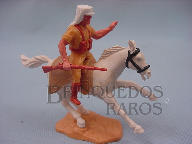 Brinquedo antigo Soldado da Legião Estrangeira a cavalo com fuzil