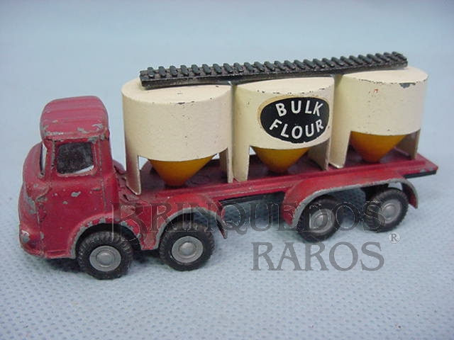 Brinquedo antigo Caminhão Graneleiro Bulk Flour Década de 1950