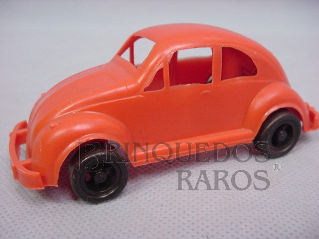 Brinquedo antigo Volkswagen Sedan com 11,00 cm de comprimento