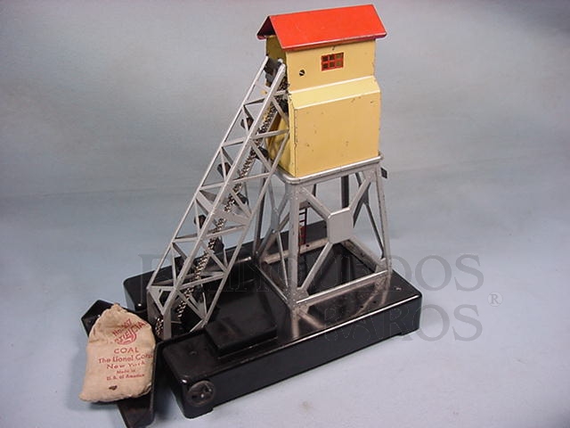Brinquedo antigo Elevador de Carvão 97 Coal Elevator Acionamento manual Ano 1936