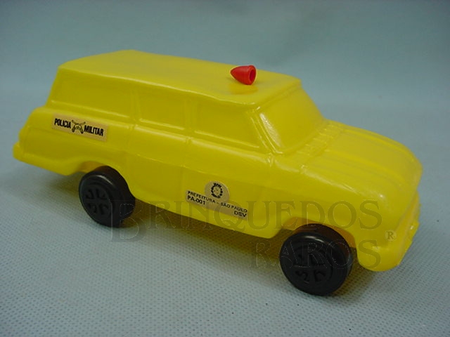 Brinquedo antigo Chevrolet Veraneio C14 com 18,00 cm de comprimento. Década de 1980