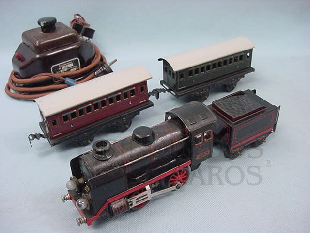 Brinquedo antigo Conjunto de Locomotiva à vapor 2 Carros de passageiros e transformador Década de 1930