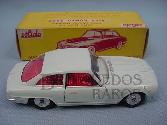 Brinquedo antigo Alfa Romeo 2600 branca Datada 3-1963