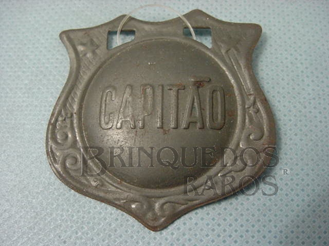 Brinquedo antigo Distintivo de Capitão Década de 1970