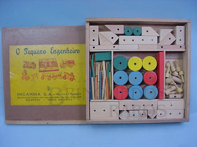 Brinquedo antigo Conjunto de Montar Pequeno Engenheiro completo Década de 1960
