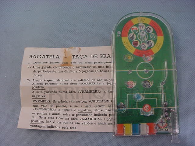 Brinquedo antigo Bagatela Taça de Prata Década de 1970