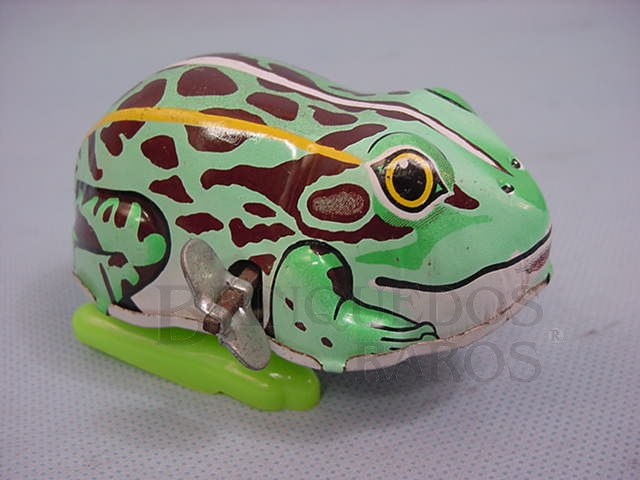 Brinquedo antigo Sapo de lata e plástico Década de 1970