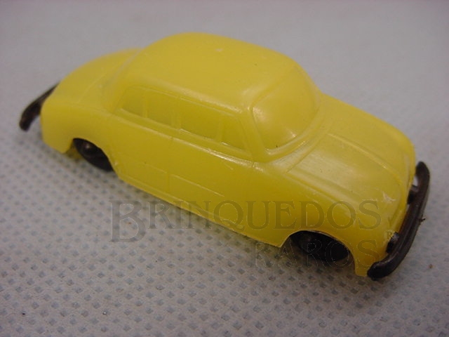 Brinquedo antigo Renault Gordini com 6,00 cm de comprimento brinde Toddy Década de 1960