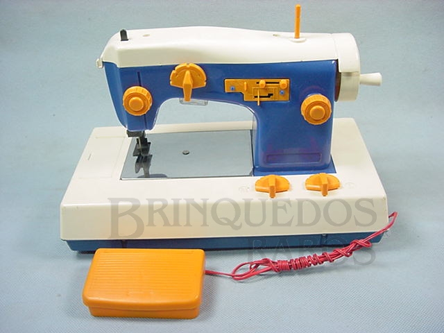 Brinquedo antigo Máquina de Costura com luz Década de 1980