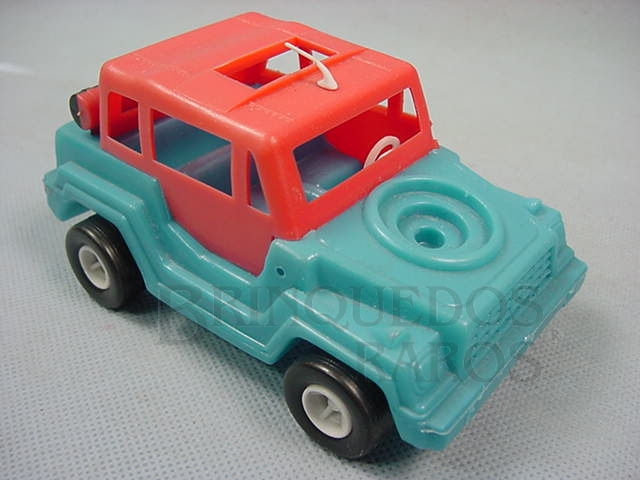 Brinquedo antigo Gurgel X10 com capota 14,00 cm de comprimento Década de 1980