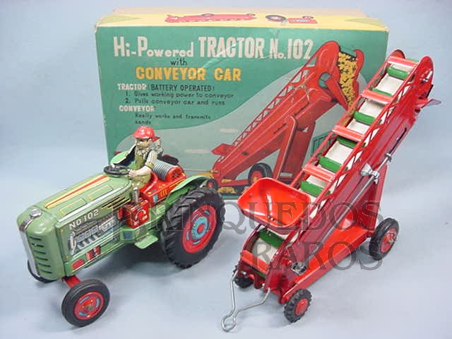 Brinquedo antigo Trator Agrícola com esteira transportadora de grãos Hi Powered Tractor with Conveyor Car Década de 1950