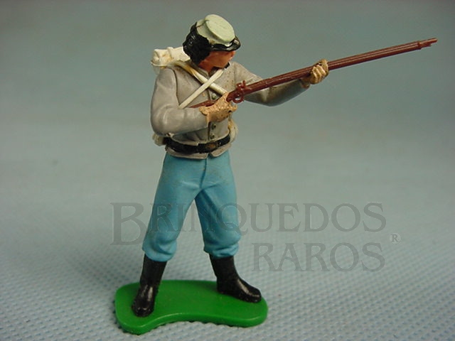 Brinquedo antigo Soldado Confederado de pé atirando com fuzil Década de 1960