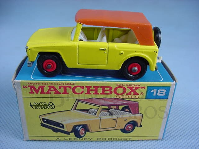 Brinquedo antigo Field Car Black amarelo black plastic Regular Wheels