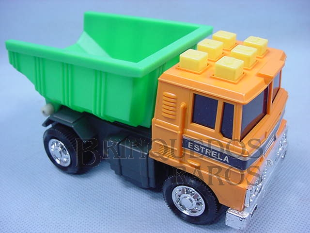 Brinquedo antigo Caminhão Comando Eletrônico Basculante Década de 1980