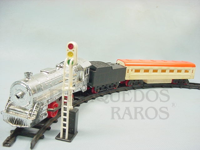 Brinquedo antigo Expresso Fumacinha Conjunto com Locomotiva a vapor Carro de Passageiros sinal e trilhos Ano 1975