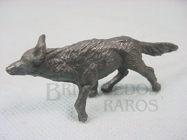Brinquedo antigo Rin Tin Tin preto Distribuído pela Trol e Viocena para o Forte Rin Tin Tin Década de 1970