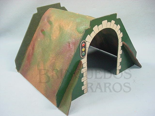 Brinquedo antigo Túnel em chapa de Duratex prensada 17,00 cm de altura Hornby Paris Década de 1930