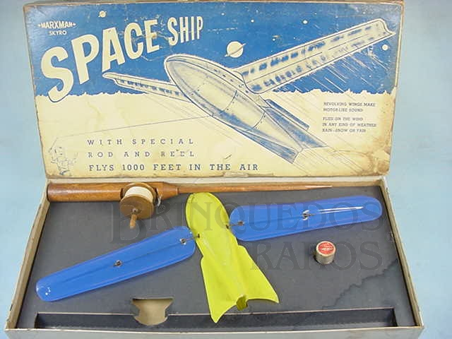 Brinquedo antigo Avião Pipa Space Ship de Vacuum Formed com carretel de madeira Década de 1940
