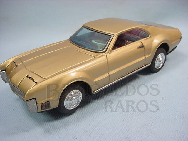 Brinquedo antigo Oldsmobile Toronado 1968 com 22,00 cm de comprimento  Década de 1960