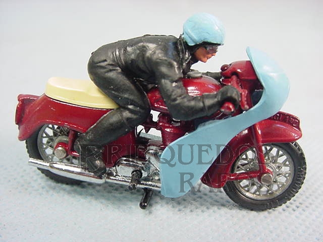 Brinquedo antigo Motocicleta Triumph Speed Twin com motociclista Década de 1970