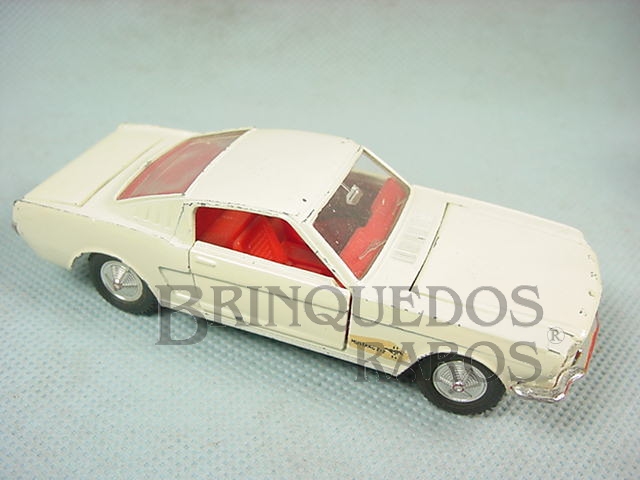 Brinquedo antigo Ford Mustang GT Década de 1960