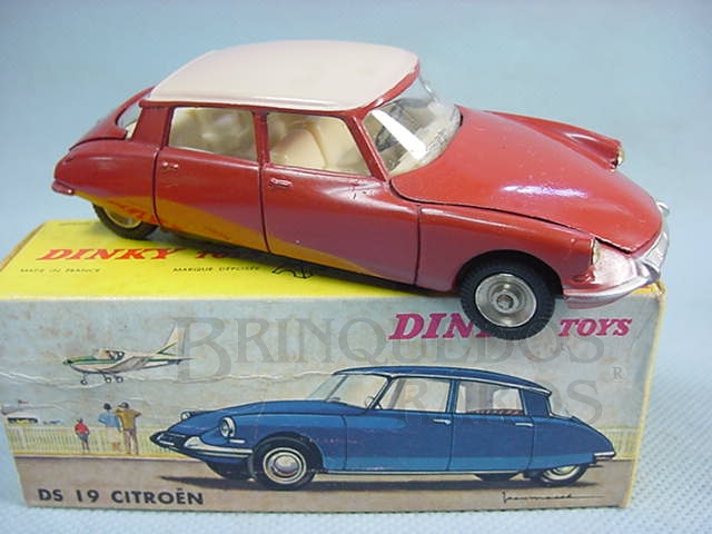 Brinquedo antigo Citroen DS19 Década de 1960