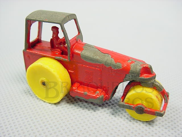 Brinquedo antigo Aveling Barford Road Roller vermelho Yellow Plastic Wheels Brazilian Matchbox Irta 1960