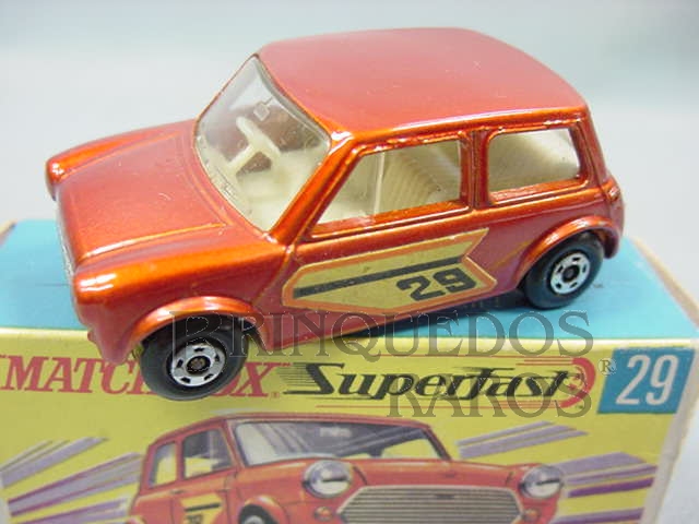 Brinquedo antigo Racing Mini Superfast dourado