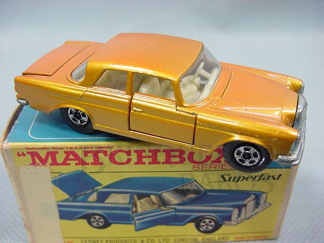 Brinquedo antigo Mercedes Benz 300 SE Superfast amarelo metálico