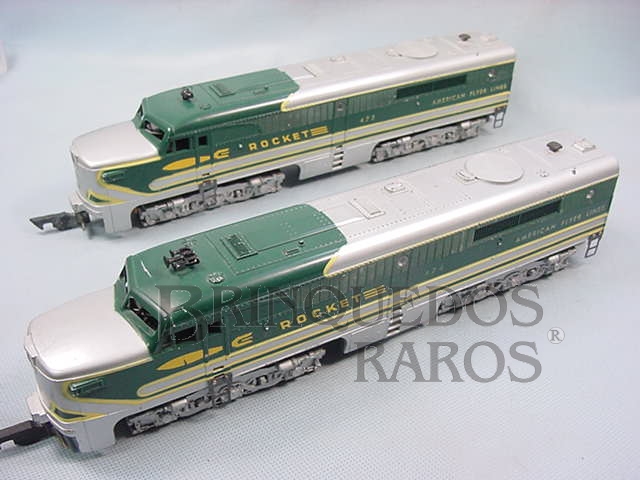 Brinquedo antigo Conjunto de locomotivas diesel AA American Flyer Números 475 motorizada e 474 dummy Década de 1960
