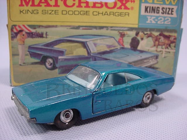 Brinquedo antigo Dodge Charger azul metálico Série King Size Década de 1960