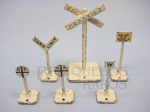 Brinquedo antigo Placas de Sinalização Ferroviária diversas Preço por unidade Década de 1950