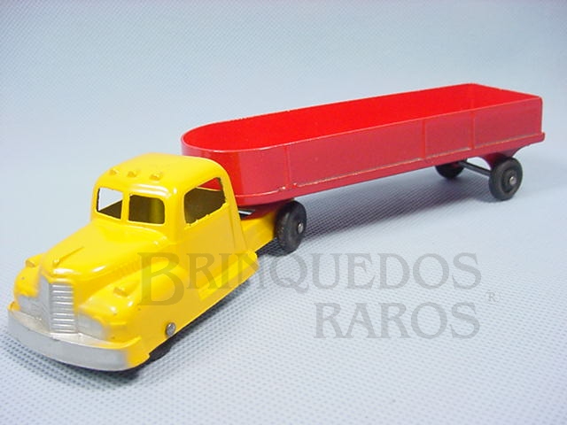 Brinquedo antigo Cavalo Mecânico e carreta com 22,00 cm de comprimento Década de 1950