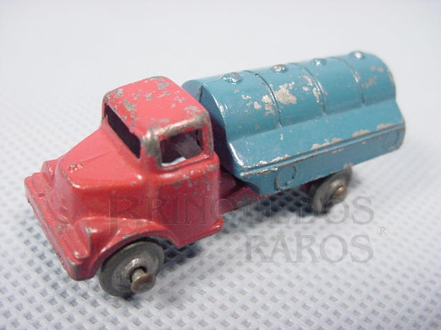Brinquedo antigo Caminhão Tanque com 5,00 cm de comprimento Década de 1960
