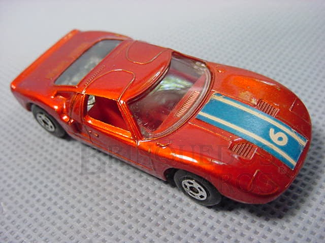 Brinquedo antigo Ford GT Superfast vermelho metálico