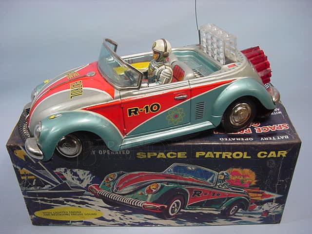 Brinquedo antigo Volkswagen Sedan Espacial Space Patrol Car com 23,00 cm de comprimento Década de 1960
