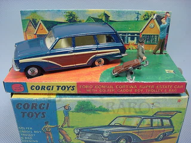 Brinquedo antigo Ford Consul Cortina Super Estate Car azul Com display e figuras Ano 1967