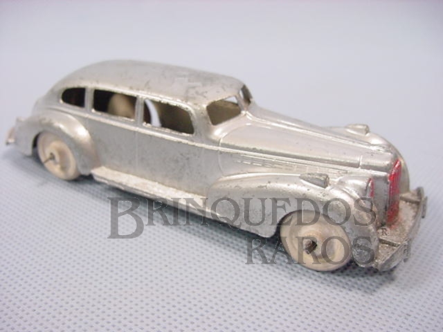 Brinquedo antigo Carro Sedan com 14,00 cm de comprimento Década de 1940