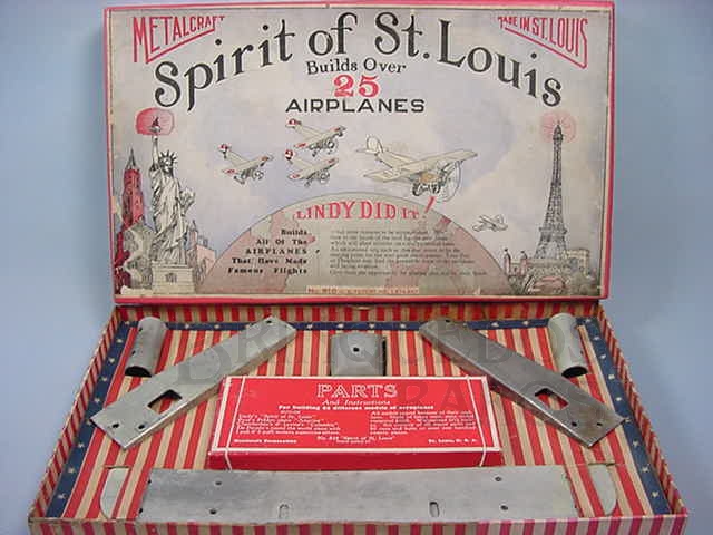 Brinquedo antigo Conjunto para montar 25 tipos de aviões Spirit of Saint Louis Completo Ano 1927