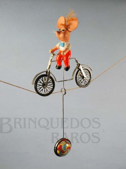 Brinquedo antigo Topo Gigio Equilibrista com 9,00 cm de altura Década de 1960