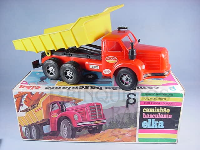 Brinquedo antigo Caminhão Berliet Basculante Elka com 38,00 cm de comprimento Década de 1970