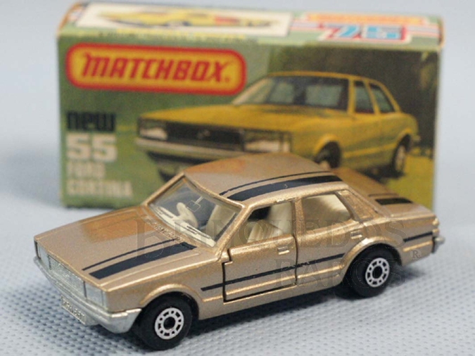 Brinquedo antigo Ford Cortina Superfast