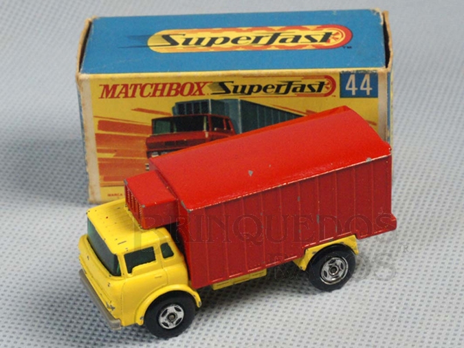 Brinquedo antigo Refrigerator Truck Superfast Transitional Weels