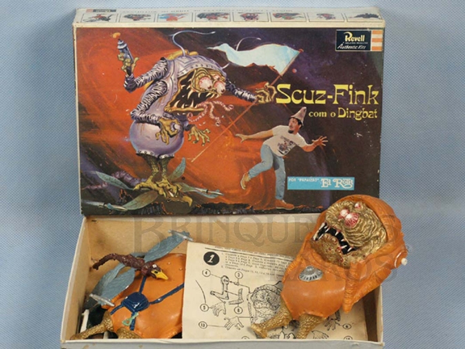 Brinquedo antigo Monstro Scuz Fink pintado completo sem montar Ed Roth Década de 1960